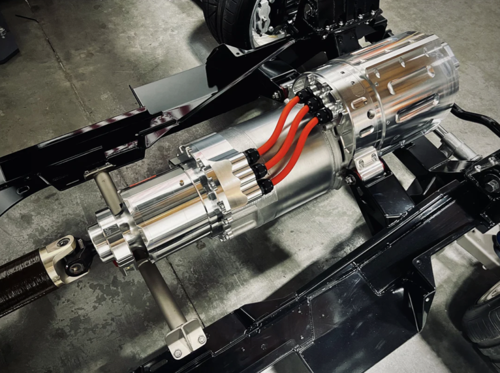 Revolt CR-43 motor installed